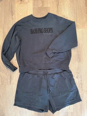 Bass Pro Shop black crew neck shorts set